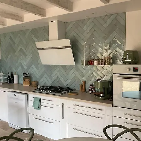 Mas Des Jours Heureux Mortes